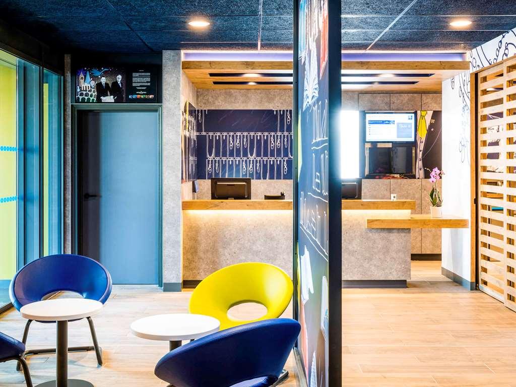 Отель Ibis Budget Paris Coeur D'Orly Airport Экстерьер фото